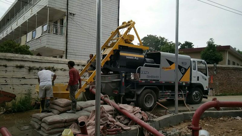 攪拌車載泵是塔莊鎮(zhèn)災后重建的一縷春風